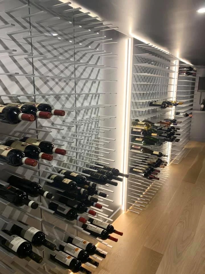 Wine wall rack